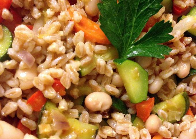 Steps to Make Award-winning Farro with Vegetables