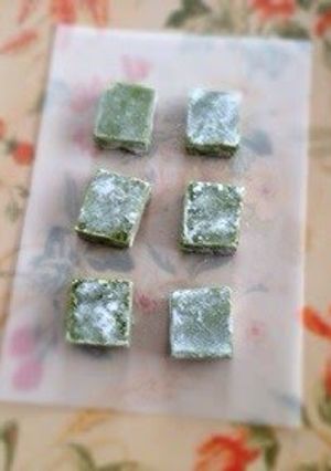 A picture of Matcha Chocolate Truffles.