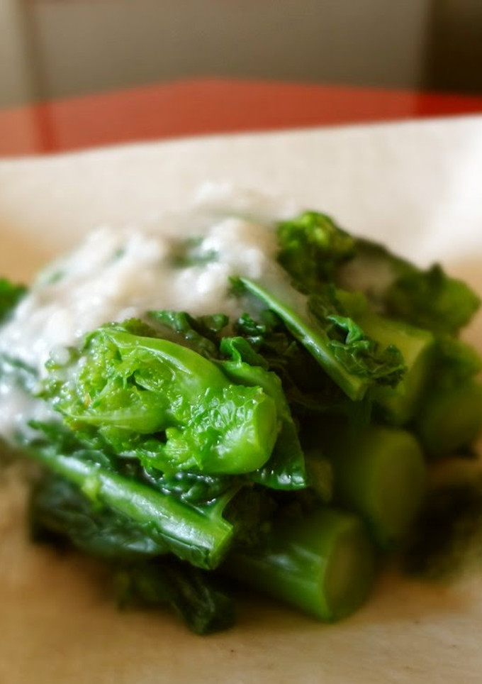 A picture of Spring Flavor using Sweet Shio-koji ♪ Blanched Nanohana with Vinegar Sauce.