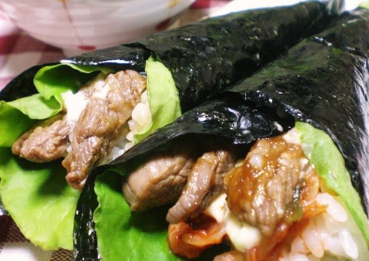 Simple Way to Prepare Perfect Korean-style Beef, Kimchi and Mayonnaise Hand Rolls