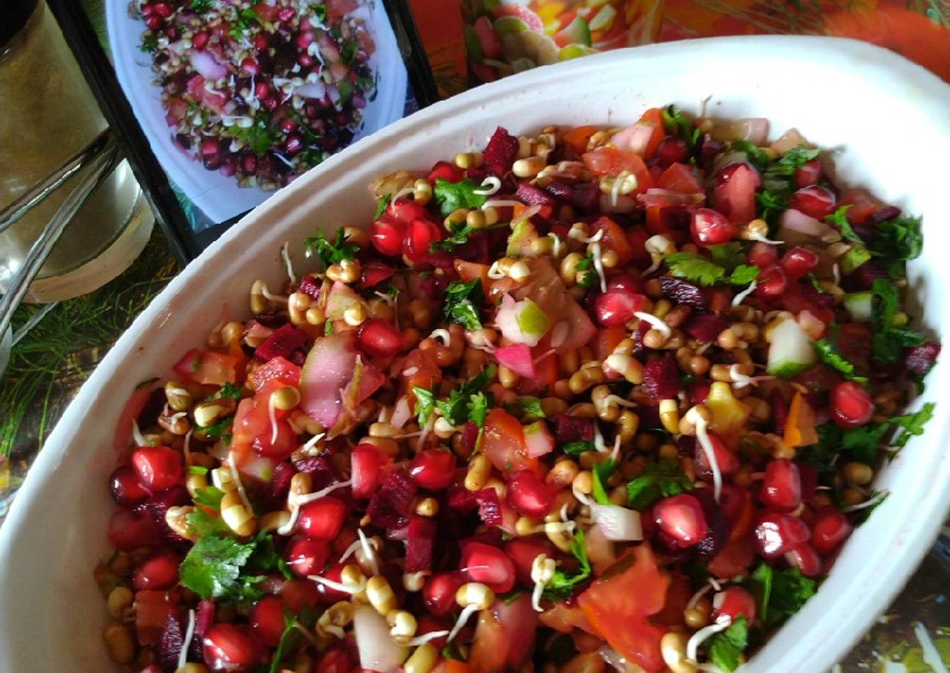 Sprouted moth salad