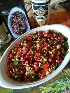 A picture of Sprouted moth salad.