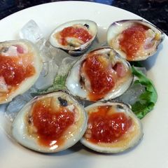 Raw Clams on the Halfshell A picture of Raw Clams on the Halfshell.