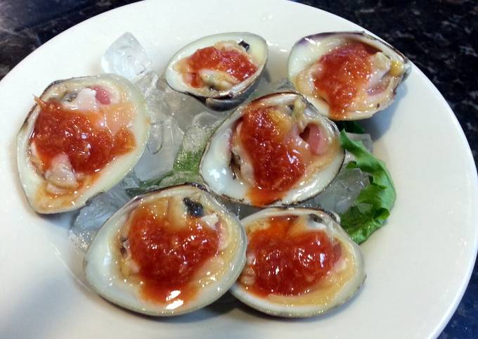 Raw Clams on the Halfshell Recipe by WeekendWarriors - Cookpad