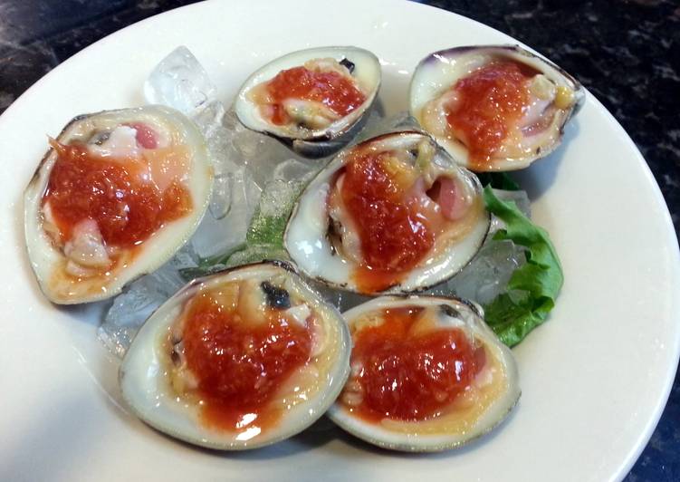 Easiest Way to Prepare Super Quick Homemade Raw Clams on the Halfshell