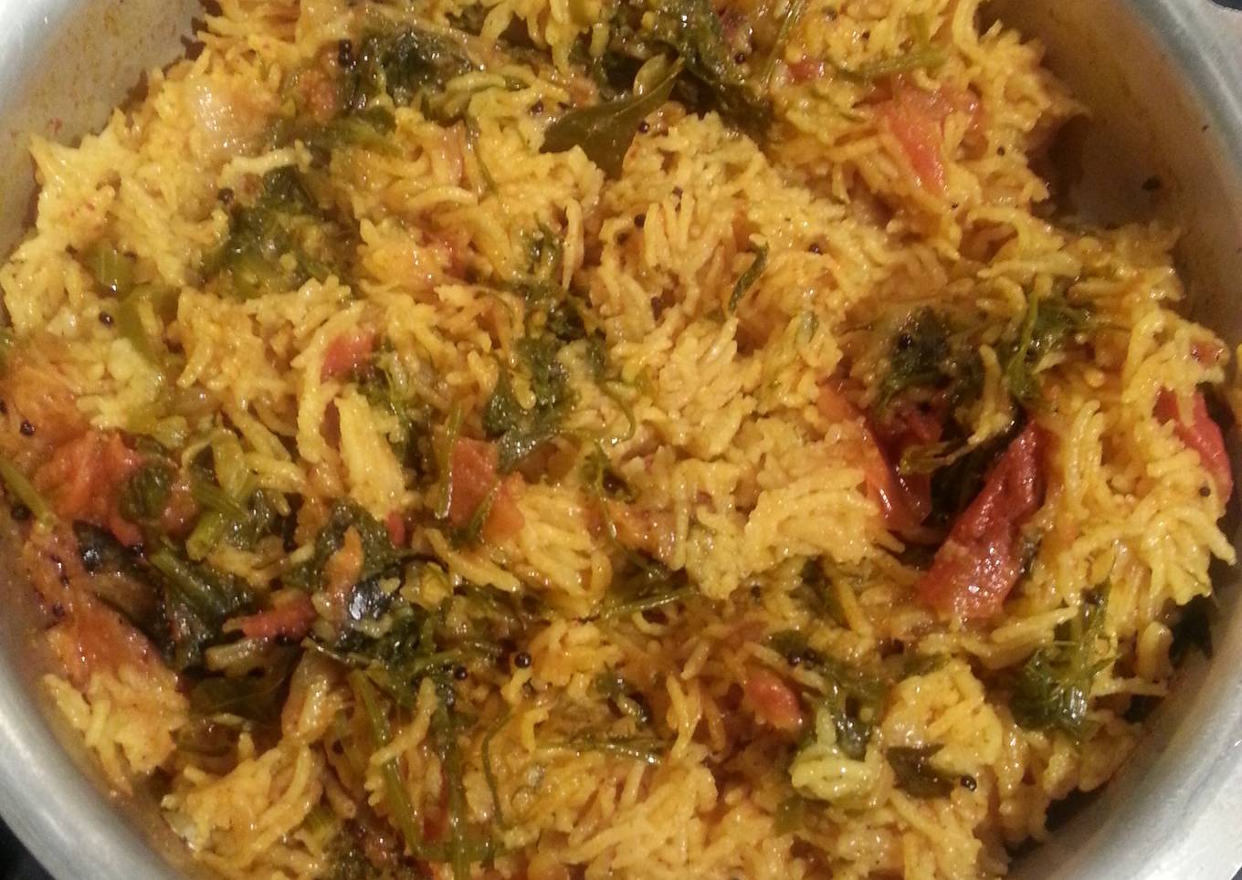 Tomato rice with dill and cilantro