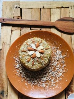 દુધીનો હલવો (Dudhi Halwa Recipe In Gujarati) રેસીપી મુખ્ય ફોટો