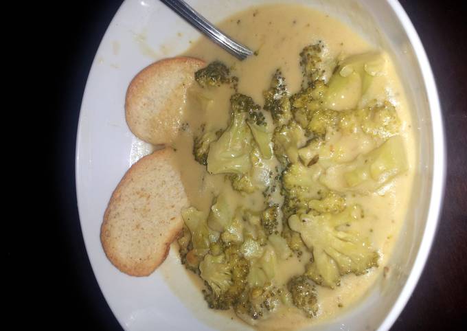 Steps to Make Any-night-of-the-week Broccoli Cheese Soup