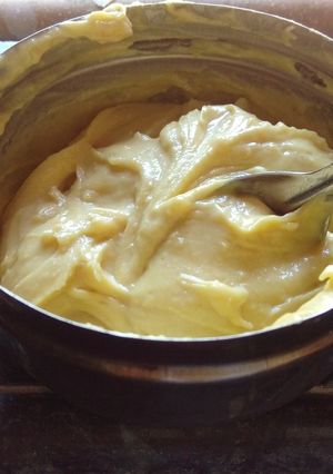A picture of Honey & yogurt face pack.