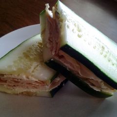 A picture of Cucumber chicken subs.