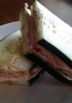 A picture of Cucumber chicken subs.