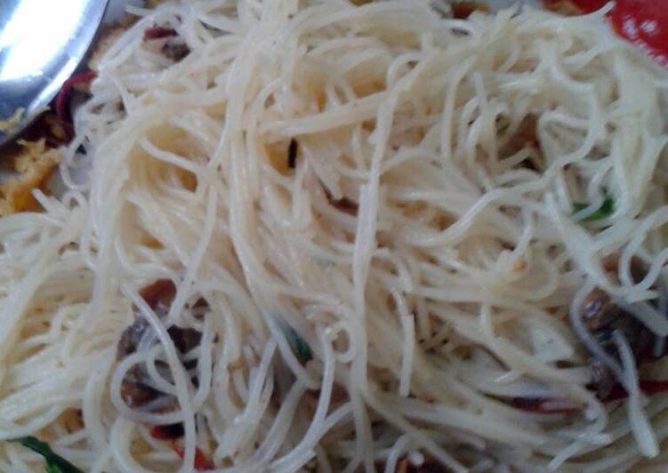 Recipe of Favorite Rice Vermicelli Salad