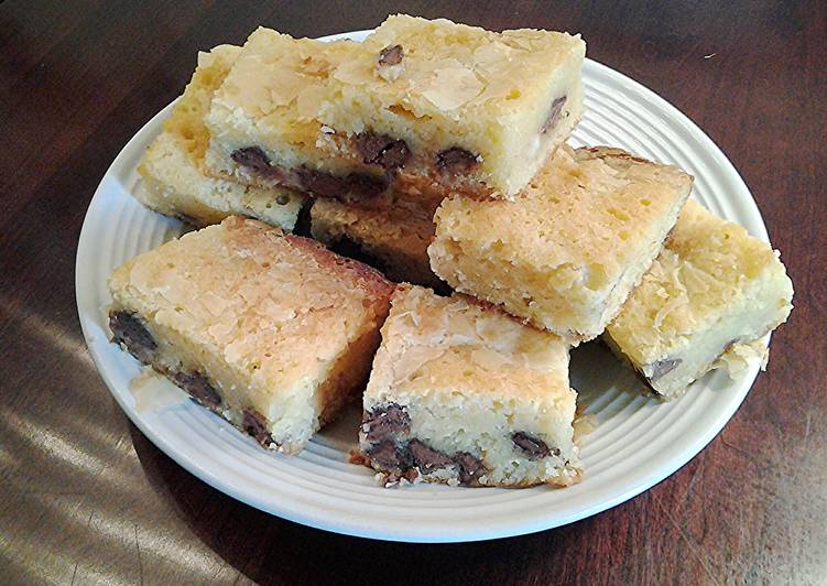 Recipe of Homemade White Chocolate Chip Macadamia Brownie Bars