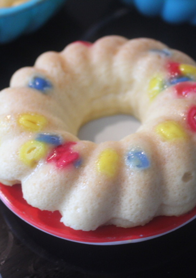 Una foto de Pudin con forma de rosca al microondas