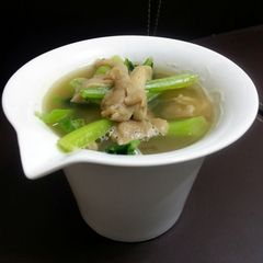 A picture of Mushroom Soup.