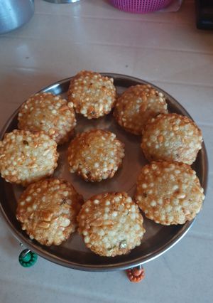 A picture of Sabudana vada.