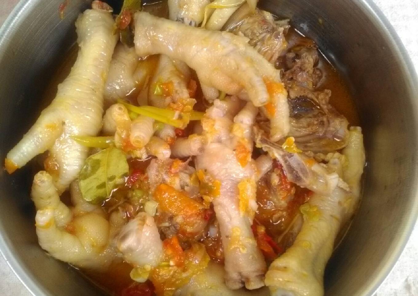 Ceker kuah pedas