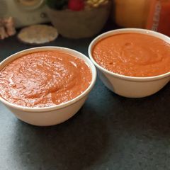 A picture of Roasted tomato and red pepper soup.