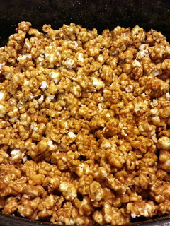 A picture of Easy Caramel Popcorn.