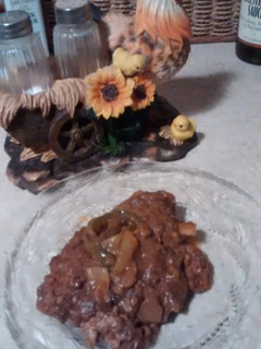 A picture of Salisbury Steak.