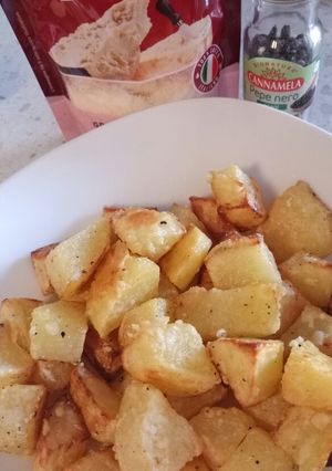 A picture of Patate cacio e pepe.