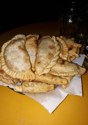 Una foto de Empanadas de pollo caseras súper Fáciles y económicas