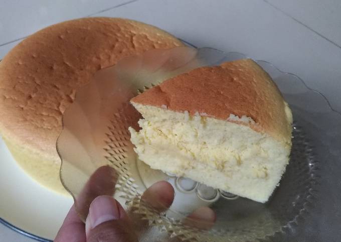 Resep Fluffy Cheese Cake (Japanese Style) oleh Yanwar Iswahyudi - Cookpad