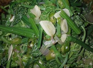 Foto resep Tumis pucuk daun labu siam ♡