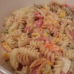A picture of Bacon Ranch Pasta Salad.