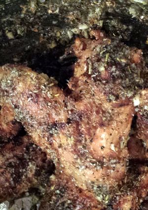 A picture of Mimi's Garlic Parm Chicken wings.