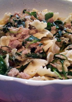 A picture of AMIEs FARFALLE with TUNA, CAPERs & ROCKET.