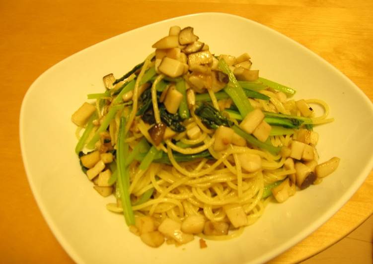 Easiest Way to Prepare Award-winning Komatsuna and King Oyster Mushroom Aglio, Olio e Peperoncino