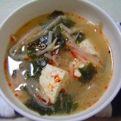 A picture of Miso Soup with Chicken Broth.