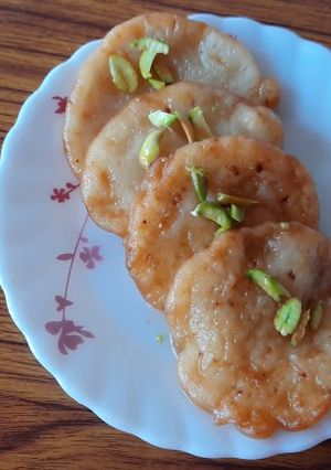 A picture of Dahi ke malpua.