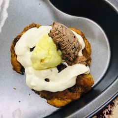 A picture of Cinnamon rolls.