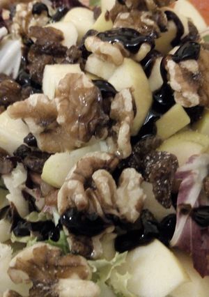 Una foto de Ensalada con bacon y cía