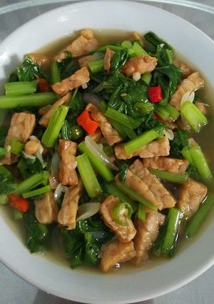 Foto resep Tumis caisim tempe😄