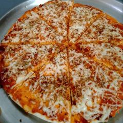A picture of Cheese pizza.
