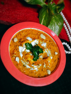 रेस्टोरेंट स्टाईल शाही पनीर (restaurant style shahi paneer recipe in Hindi) रेसिपी मुख्य फोटो