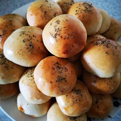A picture of Chicken buns.