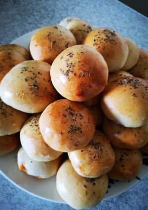 A picture of Chicken buns.