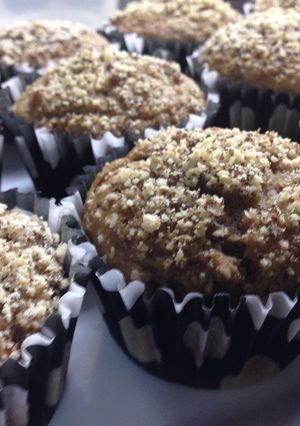 Una foto de Muffins de banana y nuez 🍌❤️
