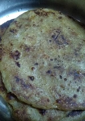 A picture of Aloo paratha.