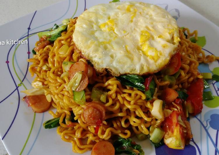 Resep 130. Mie Goreng Special pakai Telor yang Lezat