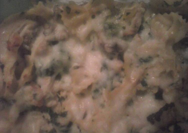 Chicken &amp; veggiesAlfredo casserole