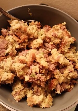 A picture of Cornbread & Sausage Stuffing.