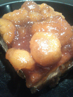 A picture of LadyIncognito's Banana Cake with Caramelized Banana Topping.