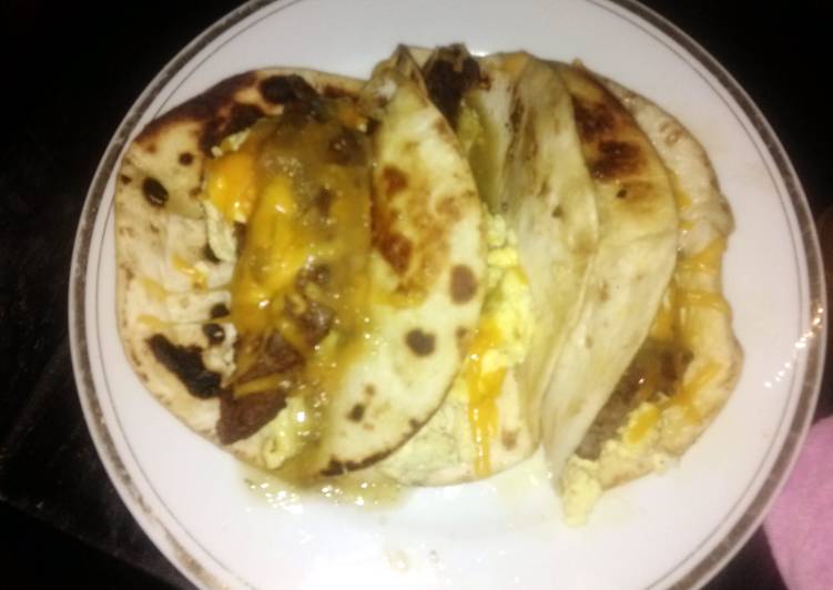 Simple Way to Prepare Speedy breakfast tacos