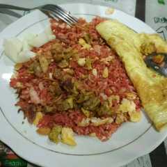 A picture of Nasi Goreng Merah.