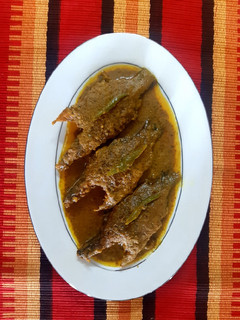 সরিষা দিয়ে মেনি মাছ রেসিপির প্রধান ছবি